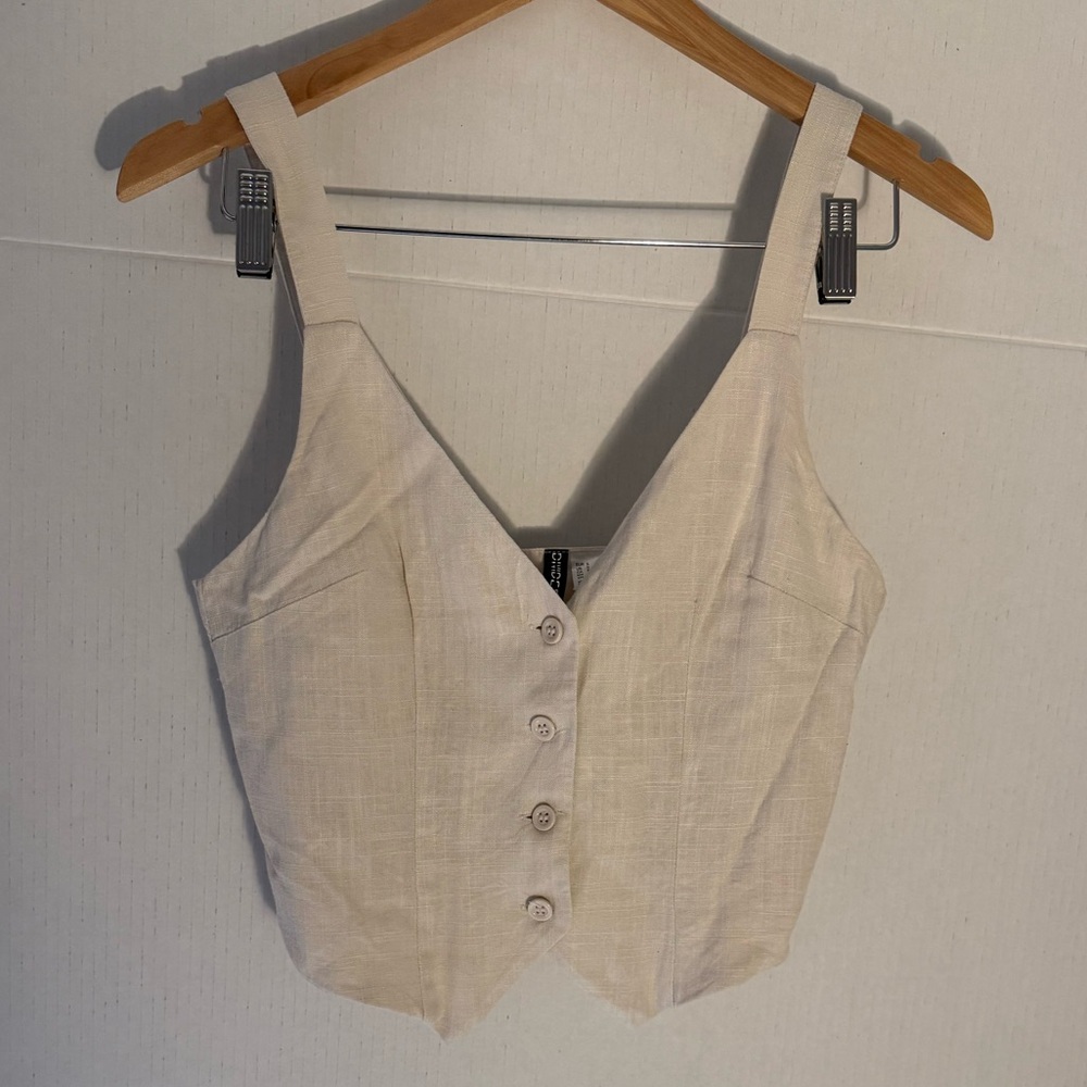 H&M Cream Button-Front Cropped Vest Top